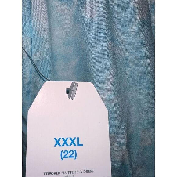 NEW WITH TAGS WOMEN Time and Tru
Blue Tie Dye Flutter Sleeve Dress with Pockets - Picture 5 of 6